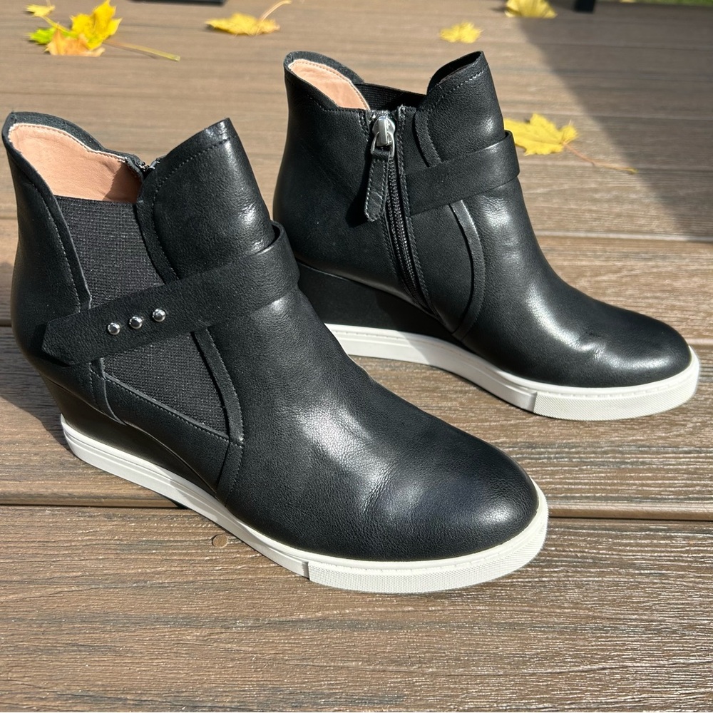 Paola leather wedge booties - Sz 7